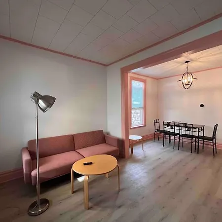 The Pink House Walking Distance To The Falls Niagara Falls Exterior photo
