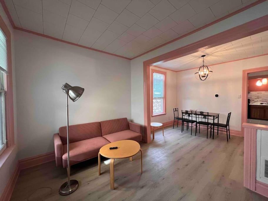 Apartment The Pink House Walking Distance To The Falls *